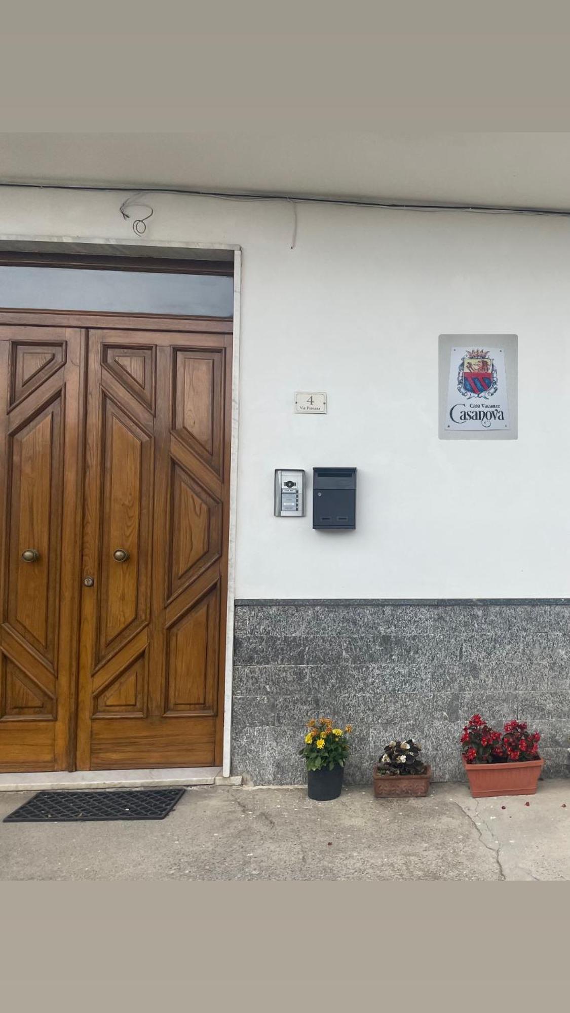 Casa Vacanze Casanova 阿杰罗拉 外观 照片