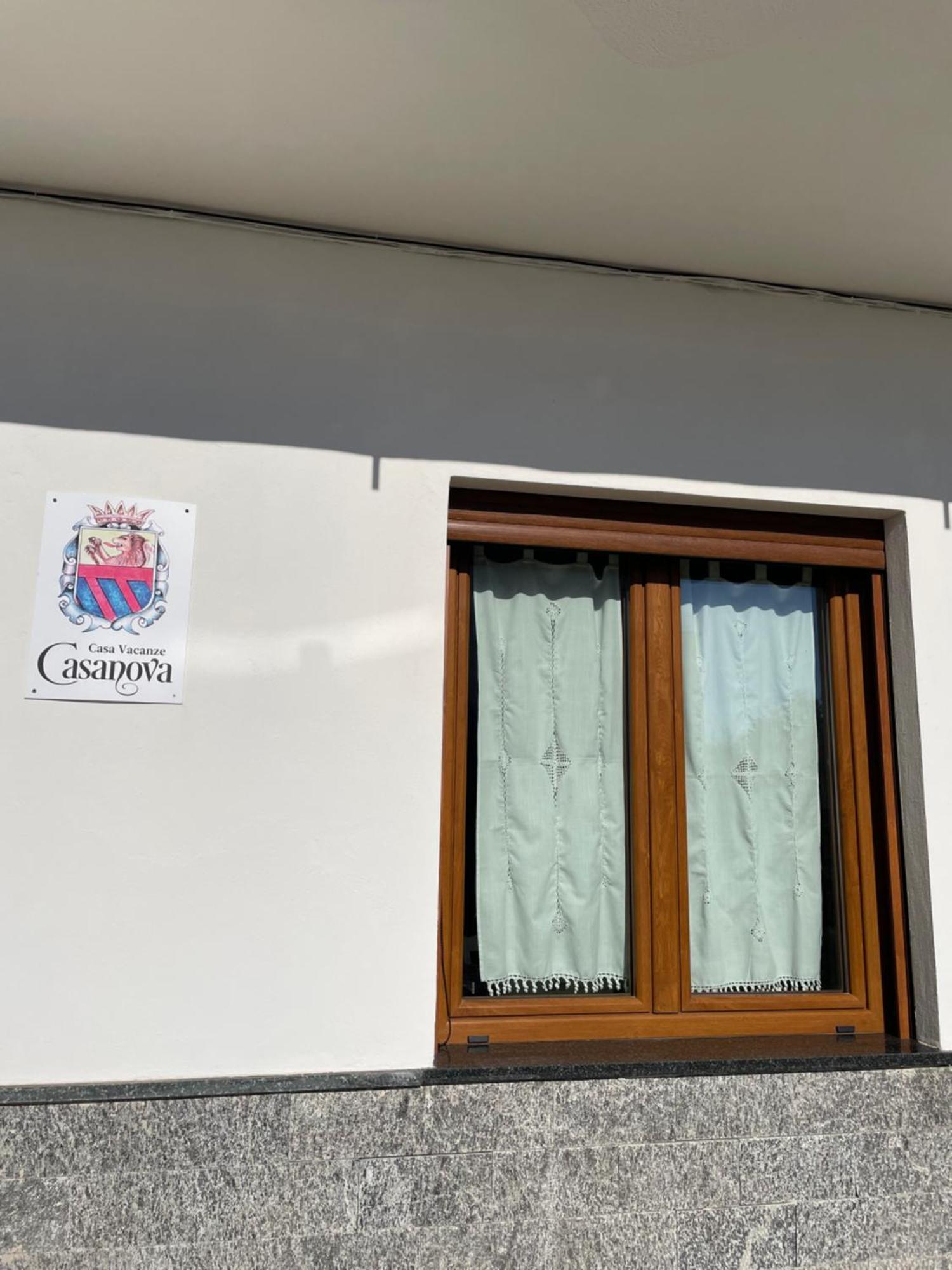 Casa Vacanze Casanova 阿杰罗拉 外观 照片